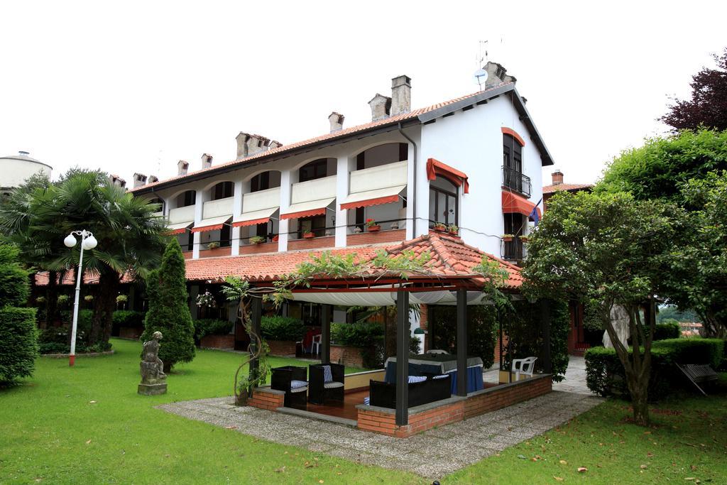 Il Castello B&B Varallo Pombia Exterior foto